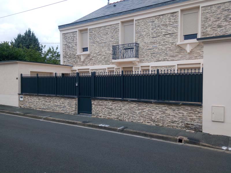 Menuiserie Chesneau : portail & clôture métallique près d'Angers, Brissac Aubance & Chemillé-en-Anjou (49)